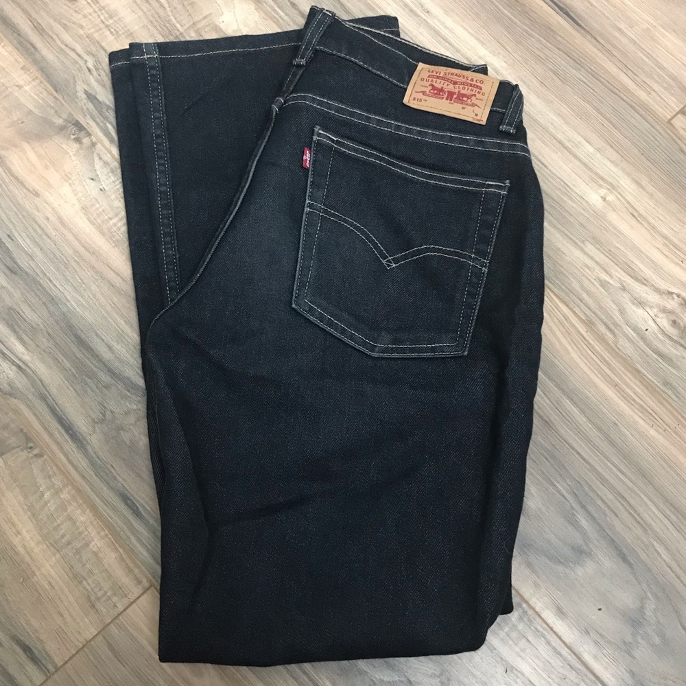 Women’s Levi 515 Boot Cut Jeans - Picture 3 of 10